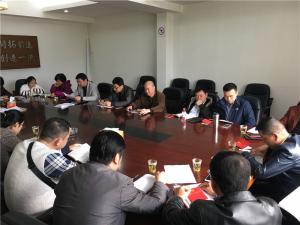房總集團(tuán)第一、第二黨支部開展支部納新和學(xué)習(xí)十九大專題會(huì)議