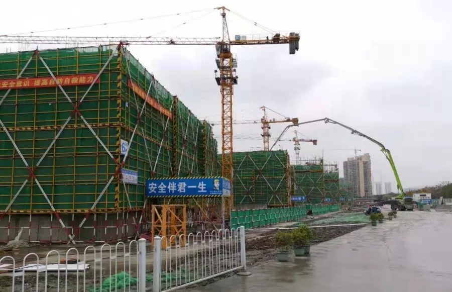 市北32號地塊提前完成地下室結(jié)頂！